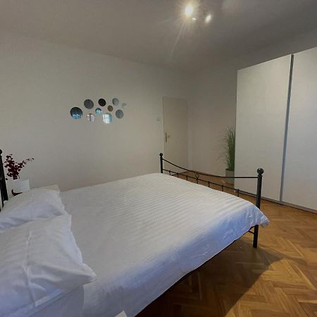 Apartments "M" Pula Ngoại thất bức ảnh
