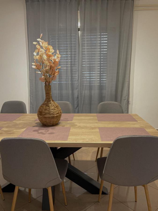 Apartments "M" Pula Ngoại thất bức ảnh