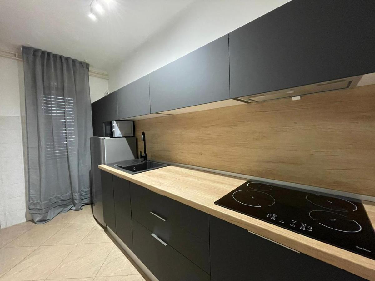 Apartments "M" Pula Ngoại thất bức ảnh