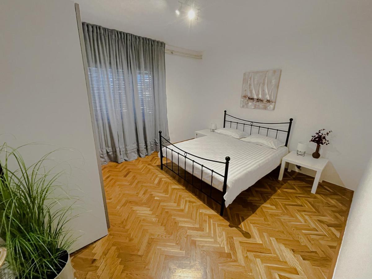 Apartments "M" Pula Ngoại thất bức ảnh