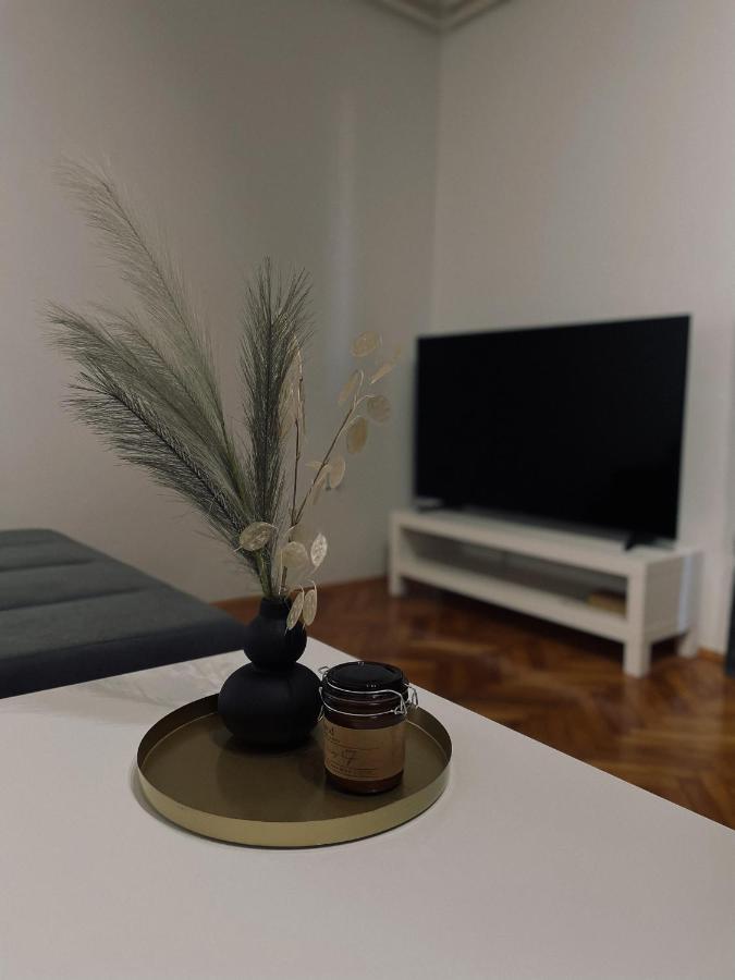 Apartments "M" Pula Ngoại thất bức ảnh
