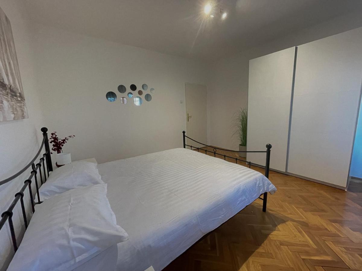 Apartments "M" Pula Ngoại thất bức ảnh