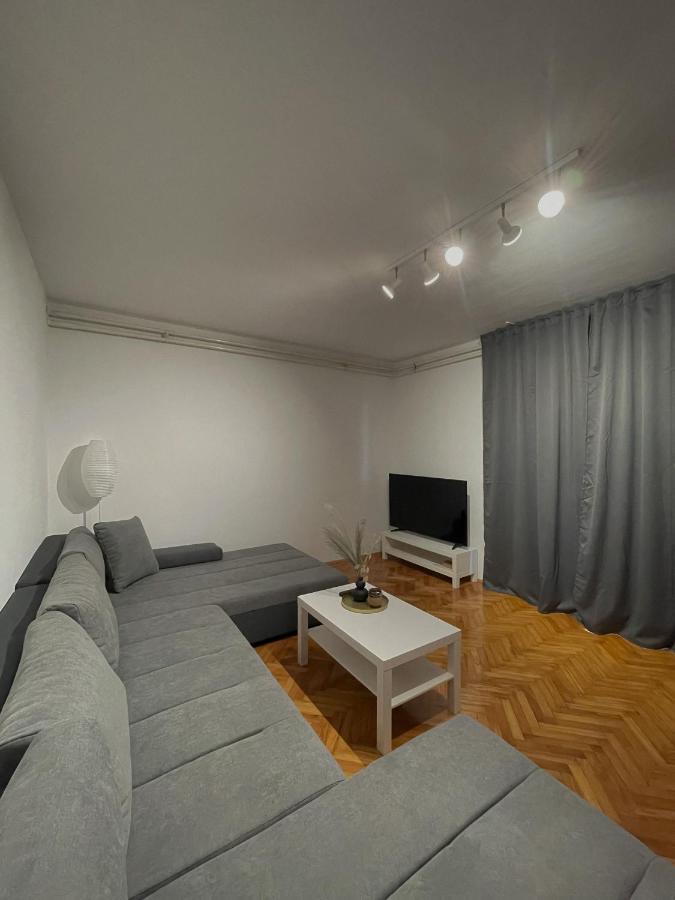 Apartments "M" Pula Ngoại thất bức ảnh