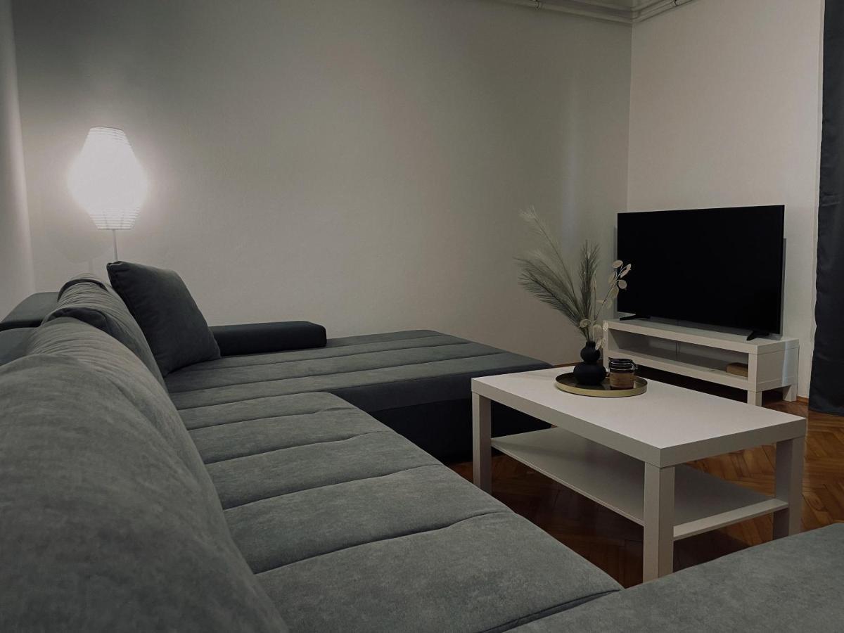 Apartments "M" Pula Ngoại thất bức ảnh