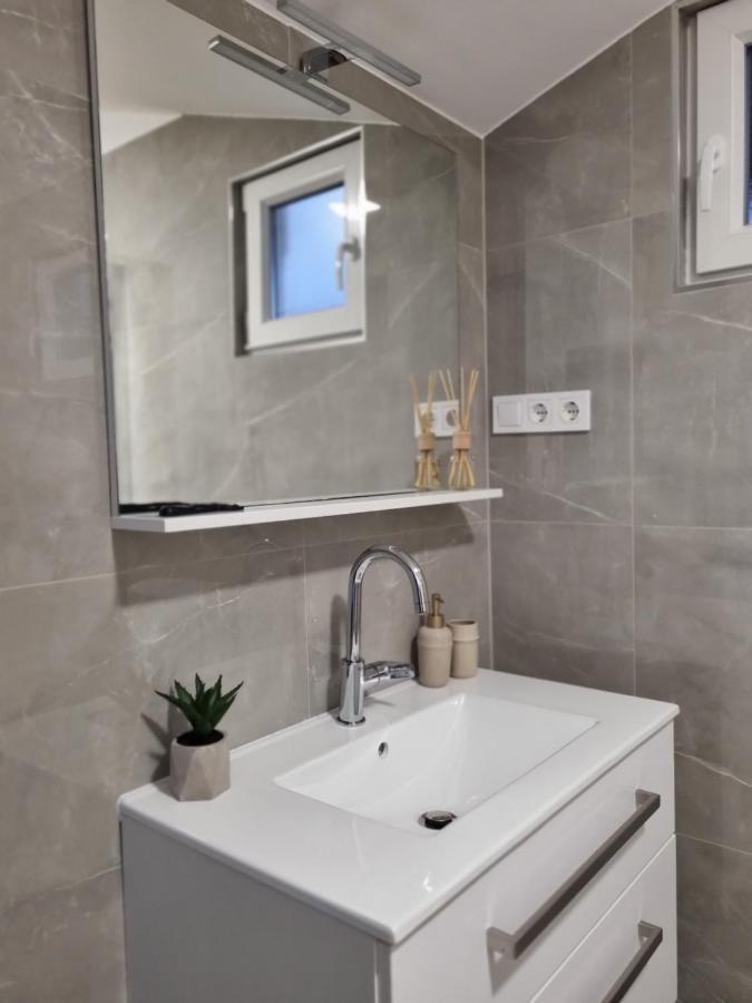 Apartments "M" Pula Ngoại thất bức ảnh
